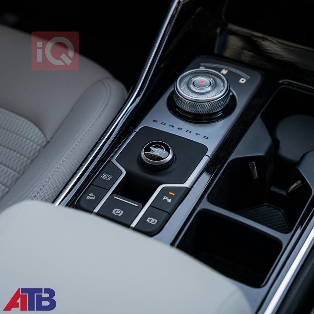 https://cdn.iqcars.io840d0a8c-0da4-419d-975d-585e4094a7de_3.jpg